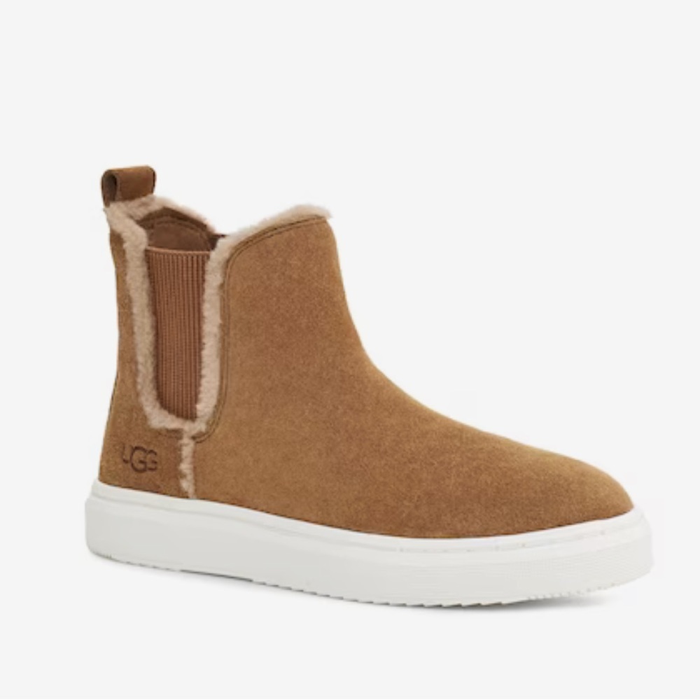 BNIB UGG Women Alameda Chelsea Boot Suede Chestnut